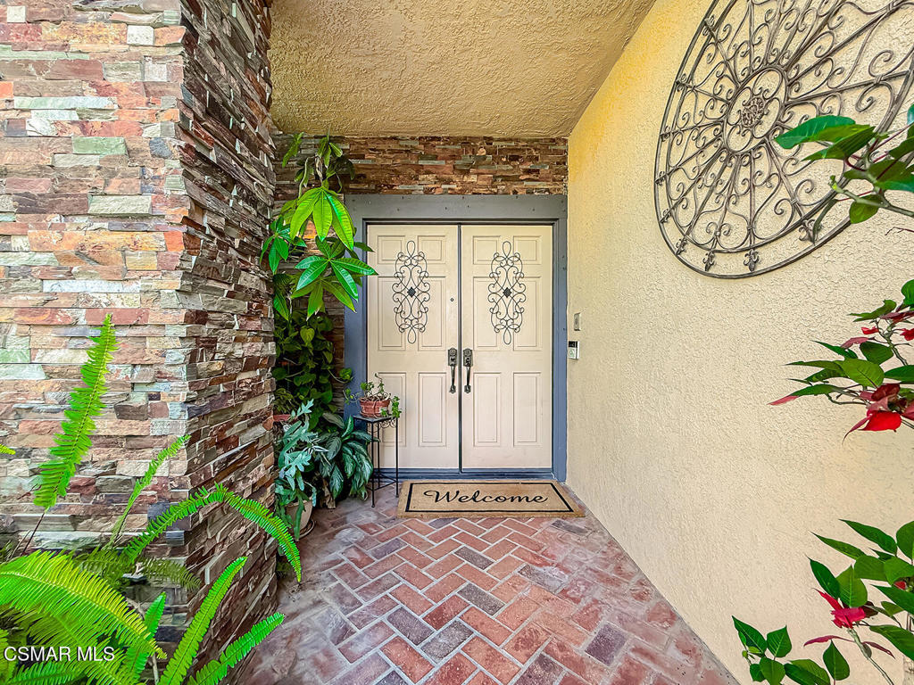 667 Azure Hills Drive Property Photo 4