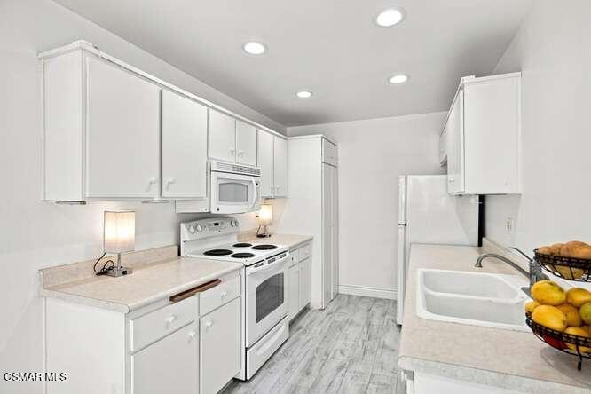 1218 Landsburn Circle Property Photo 8
