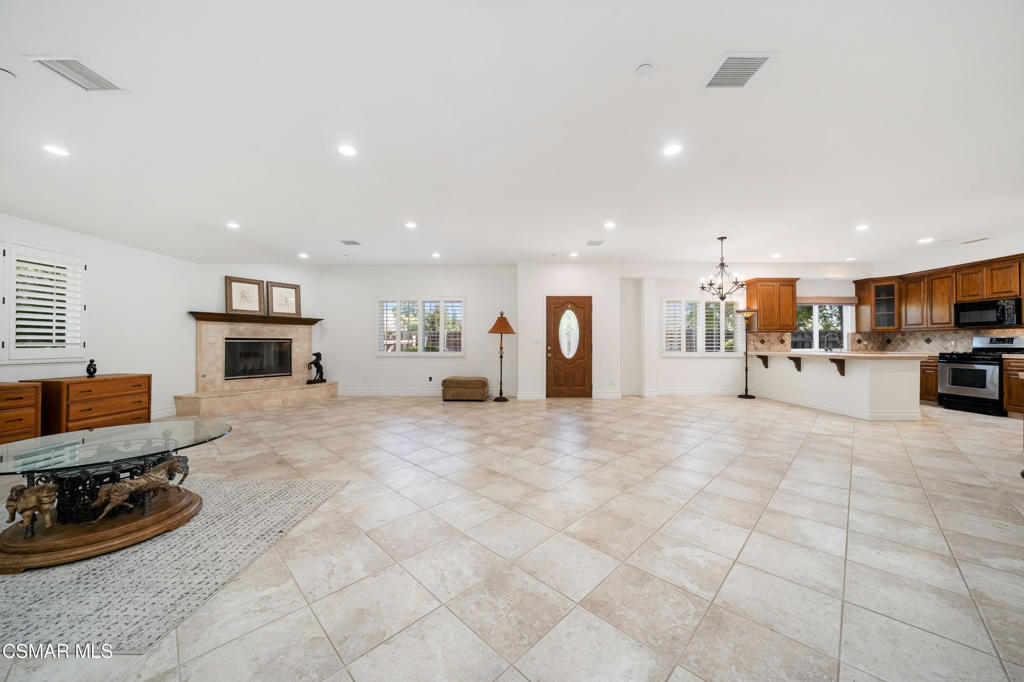 587 Calle Sequoia Property Photo 43