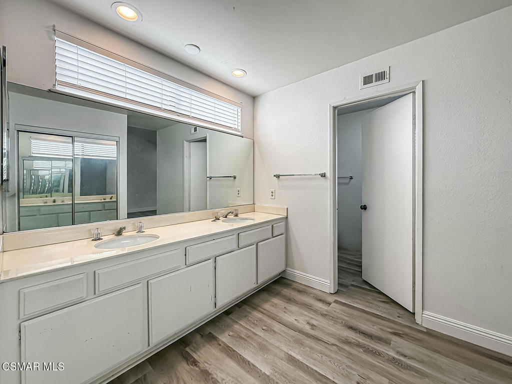 831 Catlin Street Property Photo 26