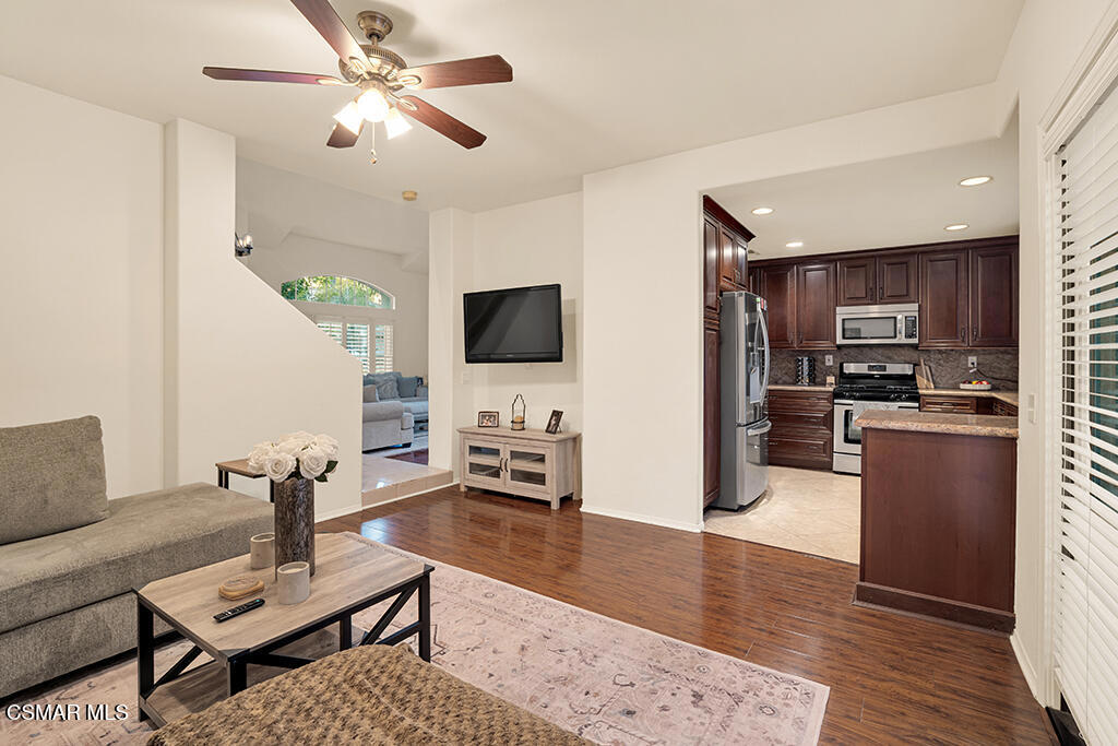 588 Monteleone Avenue Property Photo 10