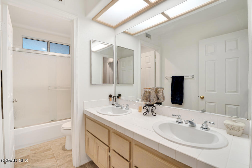 588 Monteleone Avenue Property Photo 23