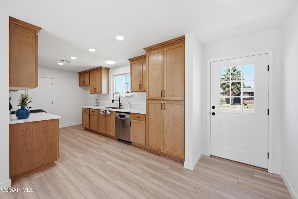 1634 Arcane Street Property Photo 4