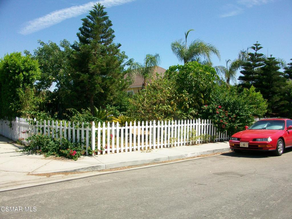 923 Pacific Avenue Property Photo 2
