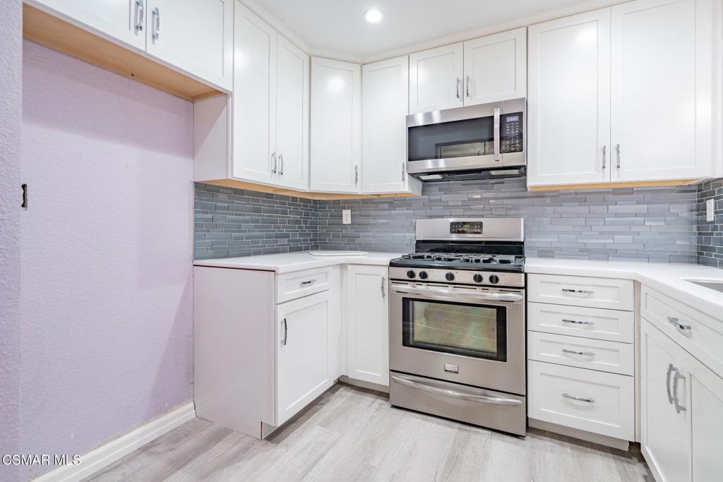 1043 Waltham Road E Property Photo 13