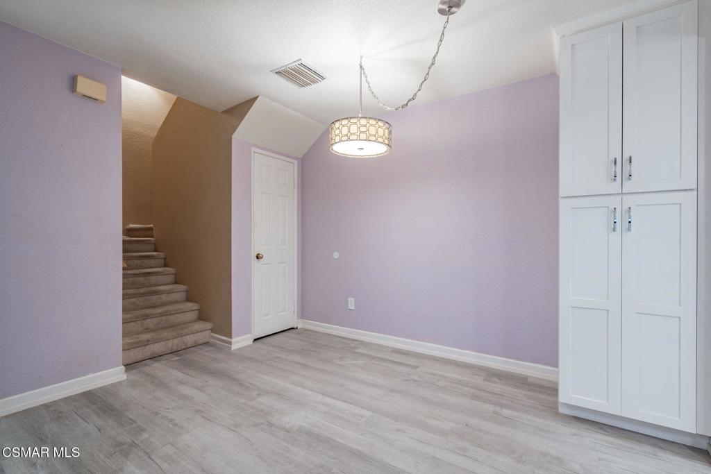 1043 Waltham Road E Property Photo 19