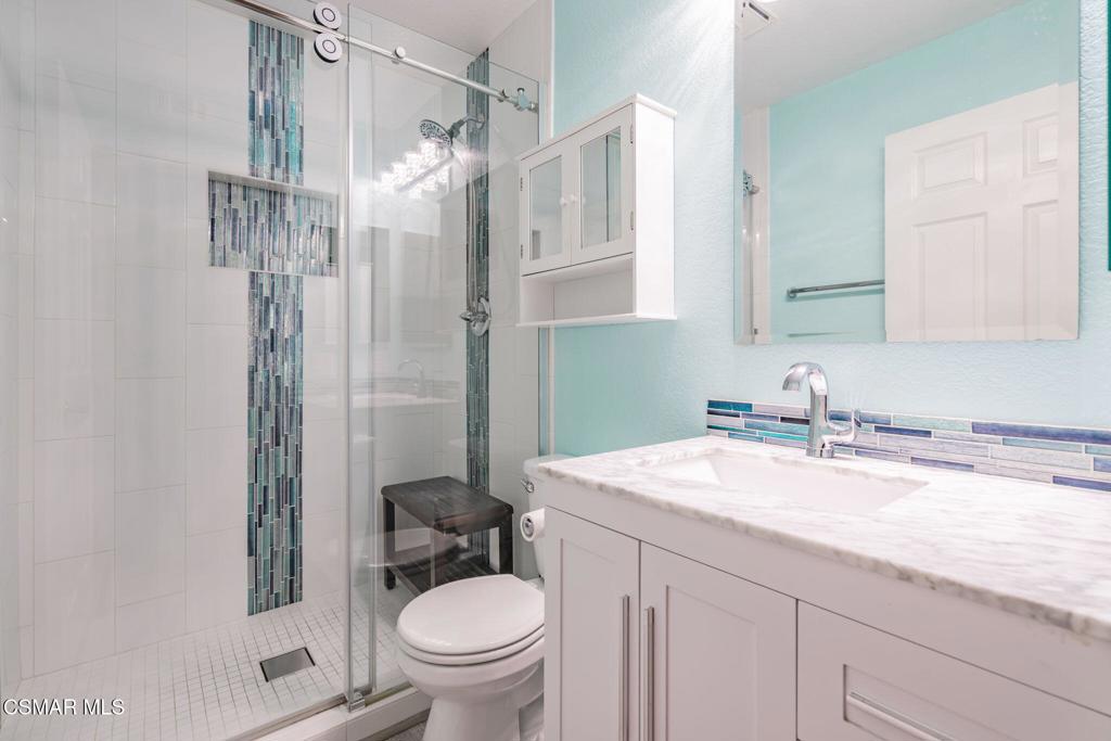 1043 Waltham Road E Property Photo 24