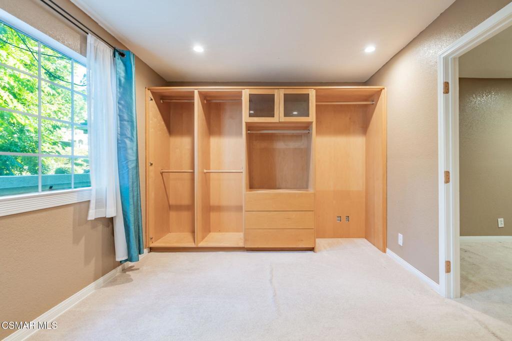 1043 Waltham Road E Property Photo 42
