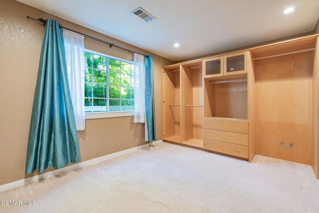 1043 Waltham Road E Property Photo 43
