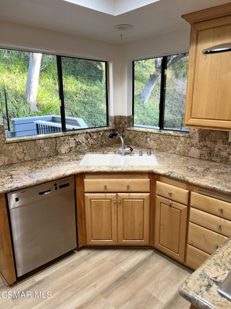 1423 View Drive Property Photo 6