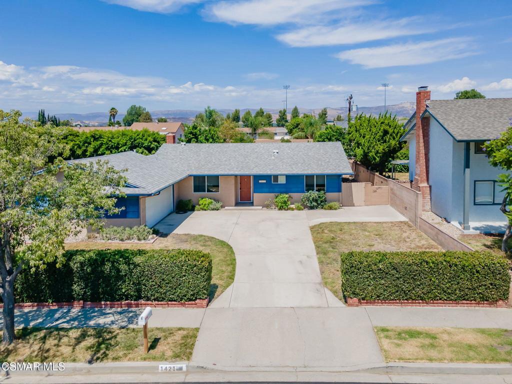 1421 Lowery Street Property Photo 1