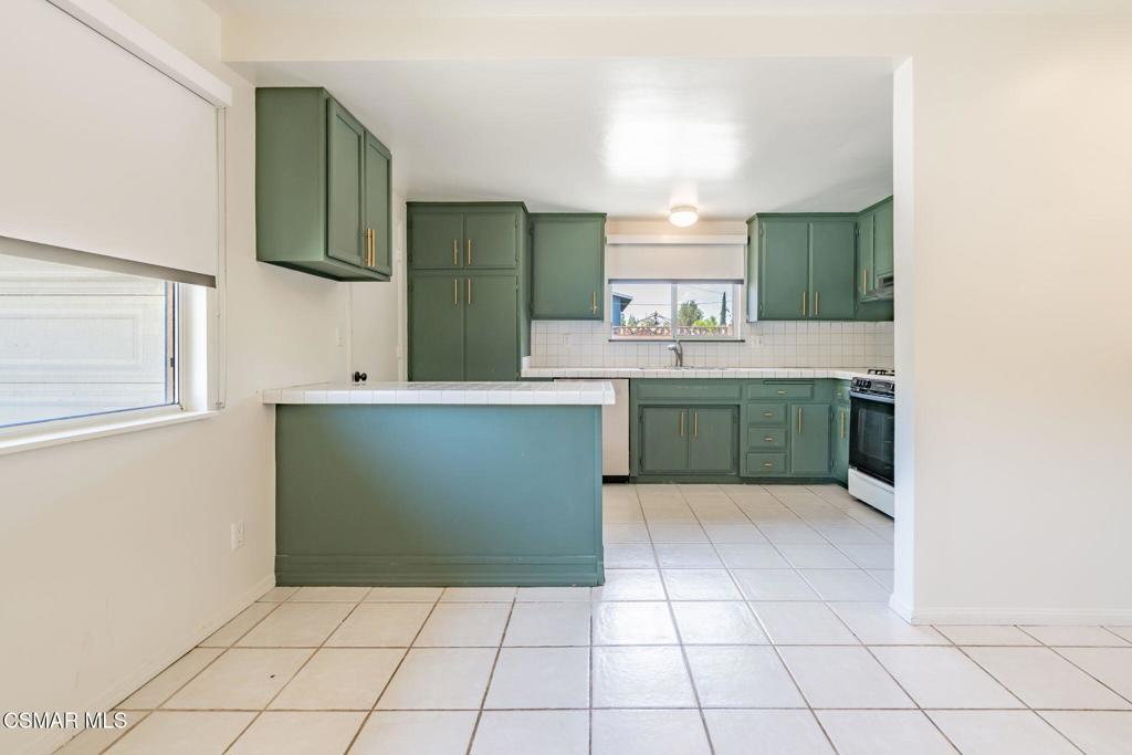 1421 Lowery Street Property Photo 25