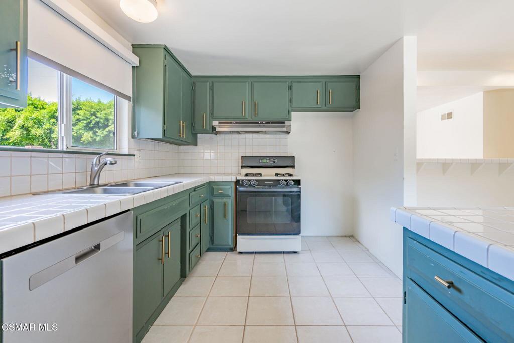 1421 Lowery Street Property Photo 29