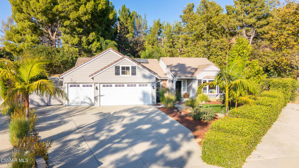 2085 Casual Court Property Photo 2