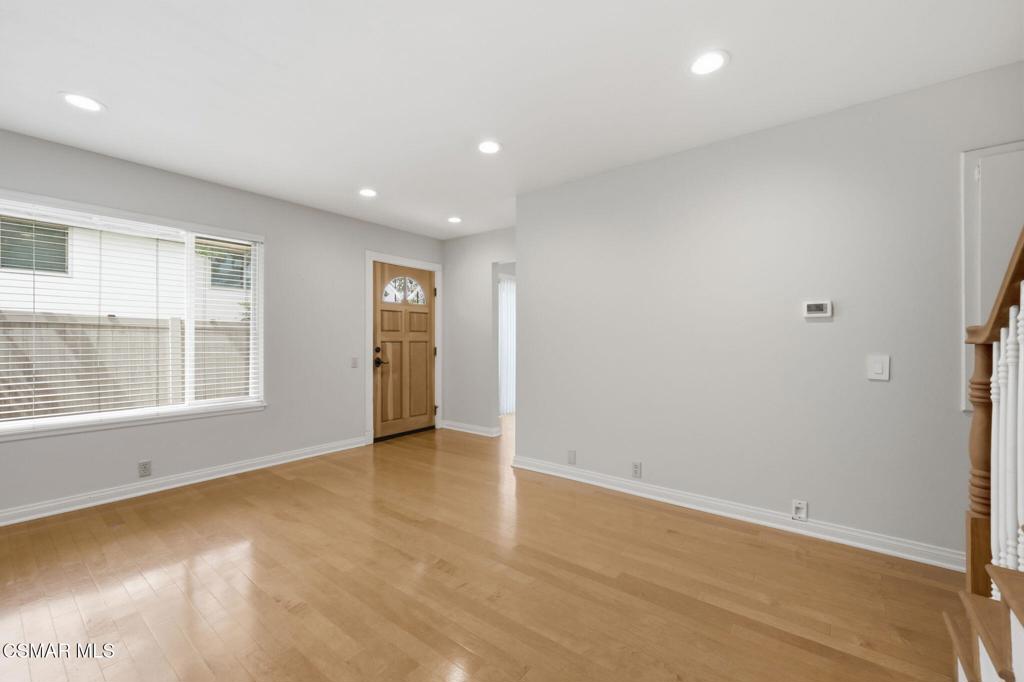 1805 E Avenida De Las Flores Property Photo 3