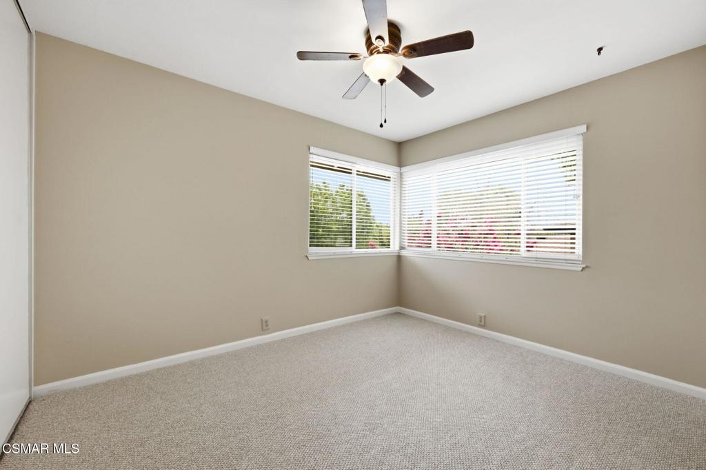 1805 E Avenida De Las Flores Property Photo 11