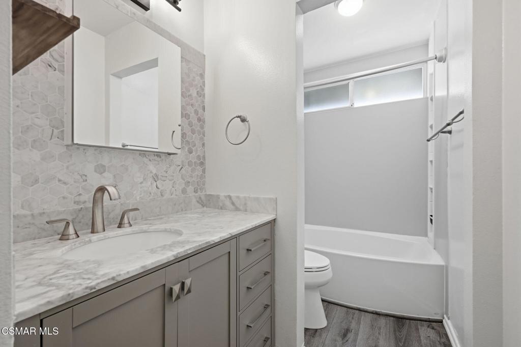 1805 E Avenida De Las Flores Property Photo 15