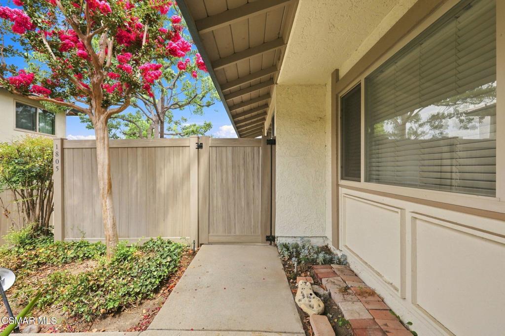 1805 E Avenida De Las Flores Property Photo 19