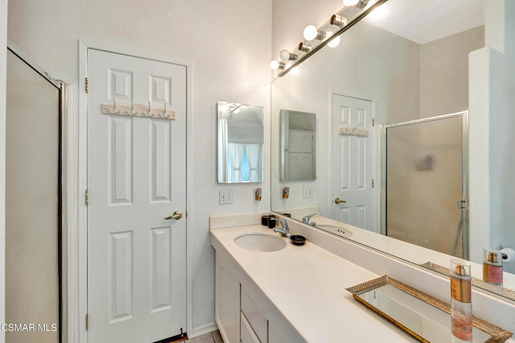 11401 Topanga Canyon Boulevard 98 Property Photo 16
