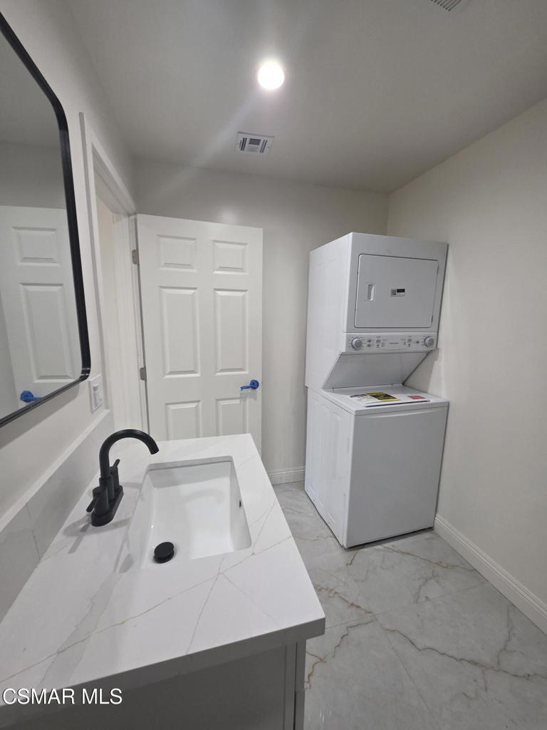 22158 Eccles Street Property Photo 9
