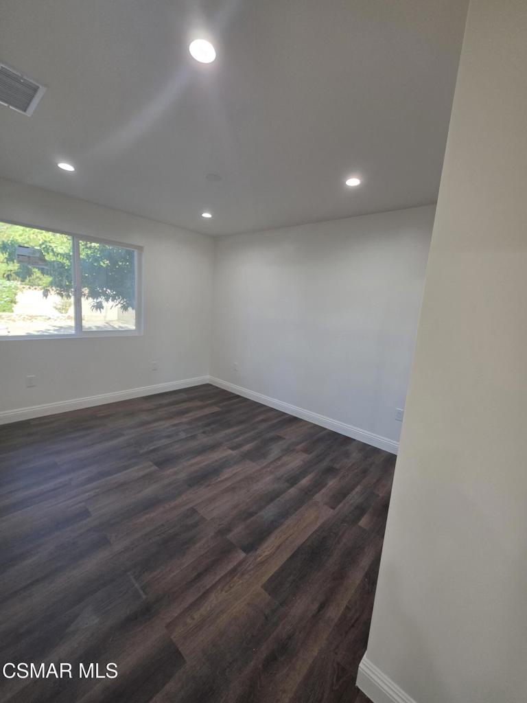22158 Eccles Street Property Photo 10