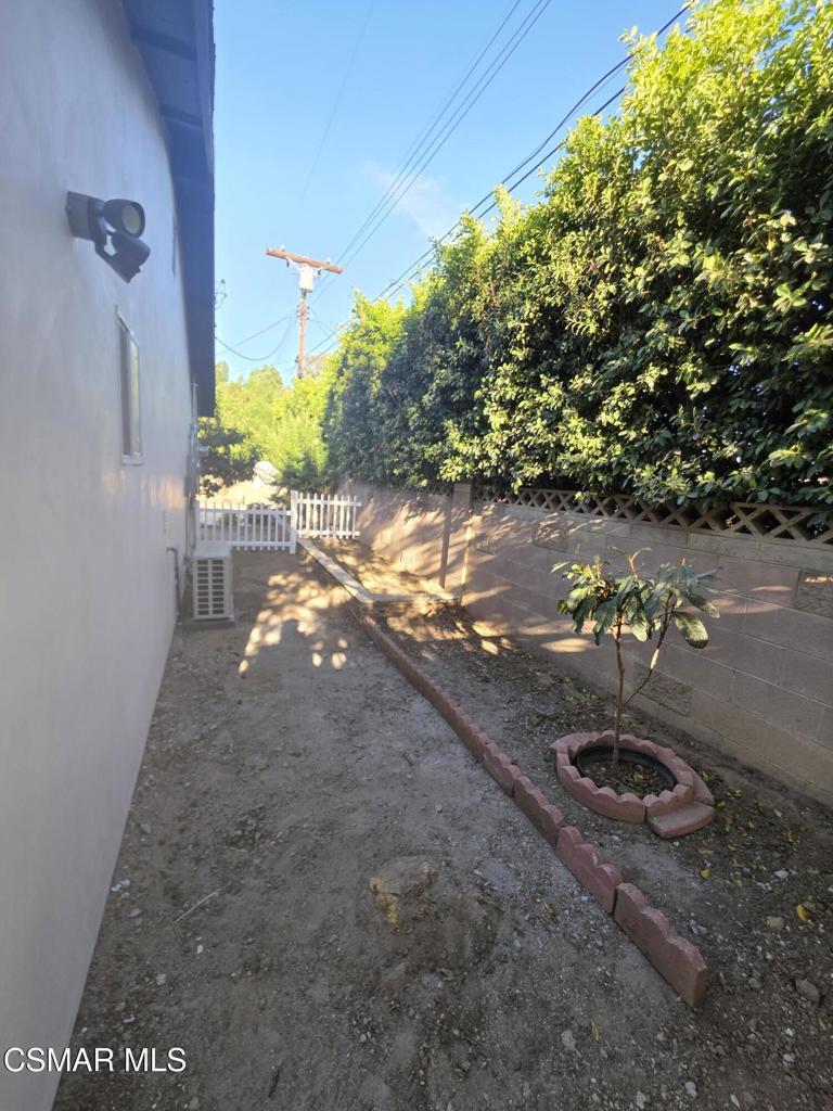 22158 Eccles Street Property Photo 12