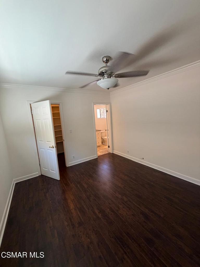 23723 Oxnard Street Property Photo 16