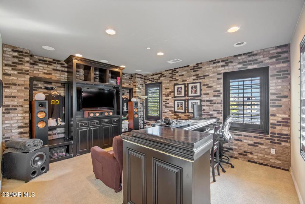 13854 Saddleback Drive Property Photo 41
