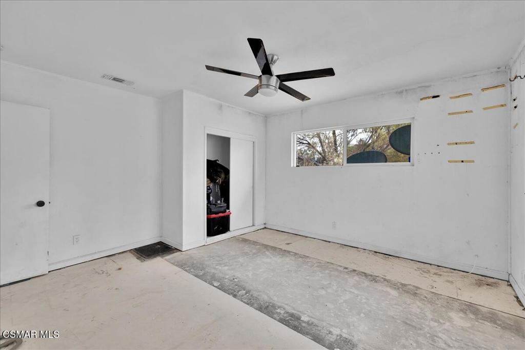 6877 Pine Avenue Property Photo 21
