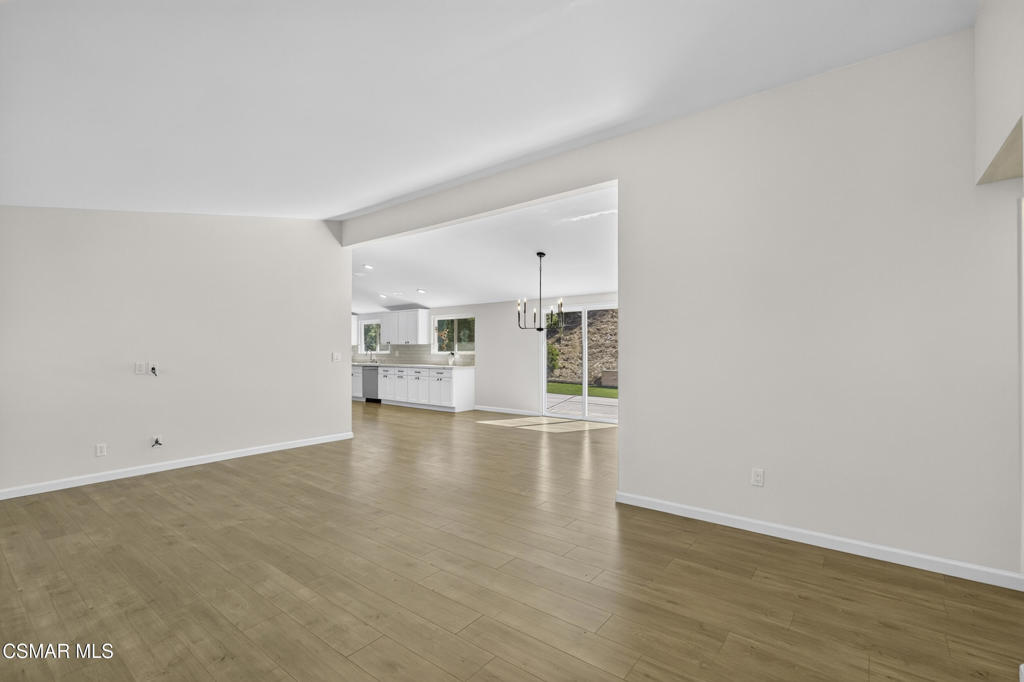 2660 Calle Limonero Property Photo 4