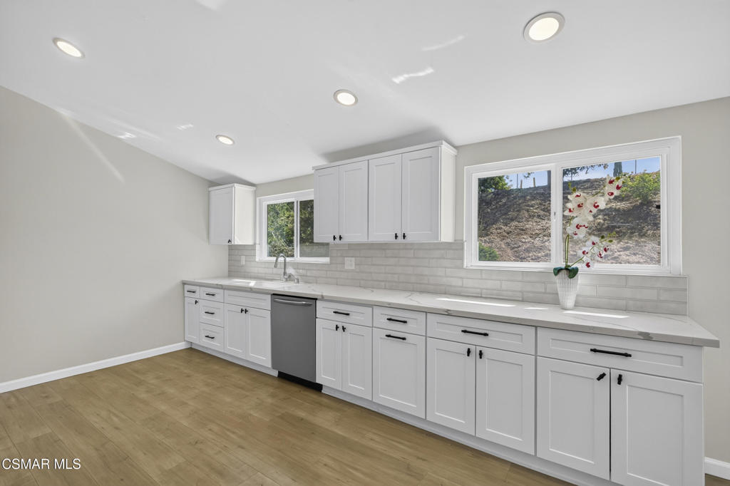 2660 Calle Limonero Property Photo 7