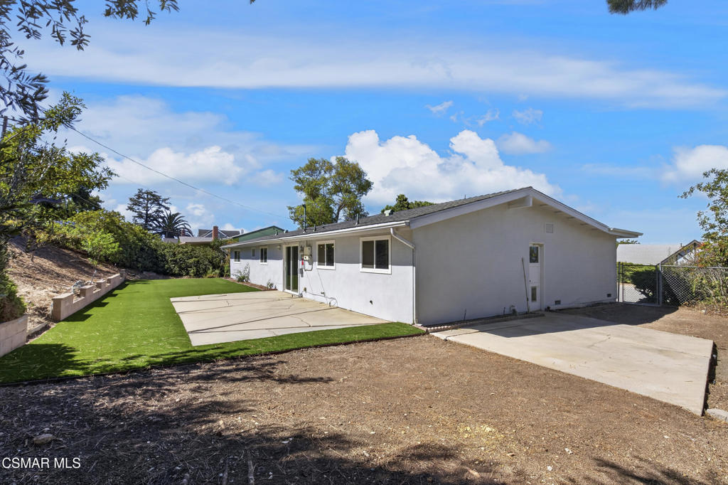 2660 Calle Limonero Property Photo 21