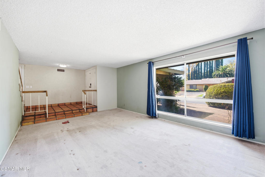 29315 Tree Hollow Property Photo 3