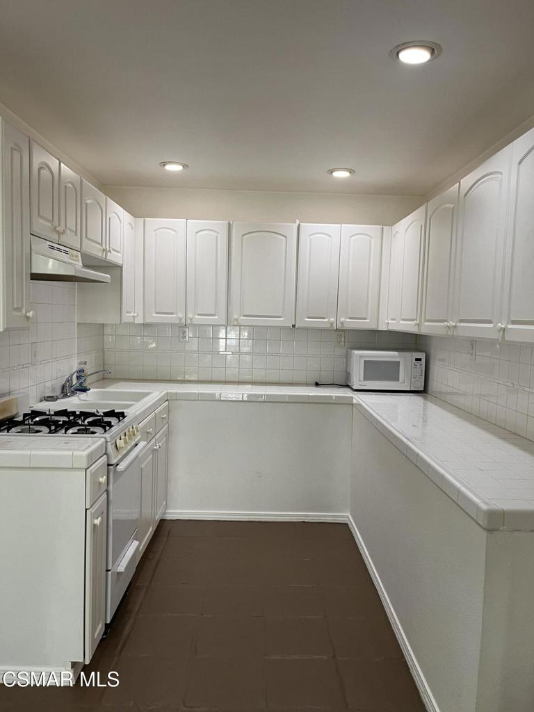 1177 Mcknight Road Property Photo 1