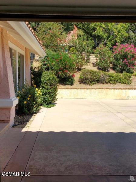 28625 Quaint Street Property Photo 5