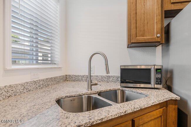 2193 Los Feliz Drive 63 Property Photo 10