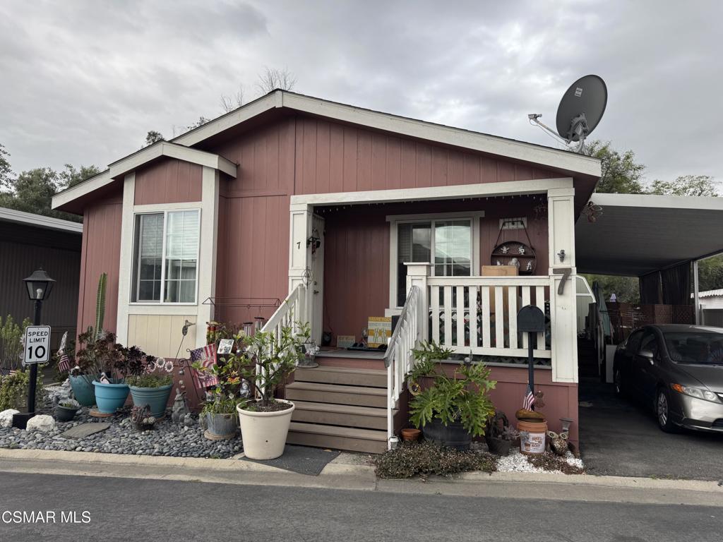 7 Katy Lane Property Photo 2
