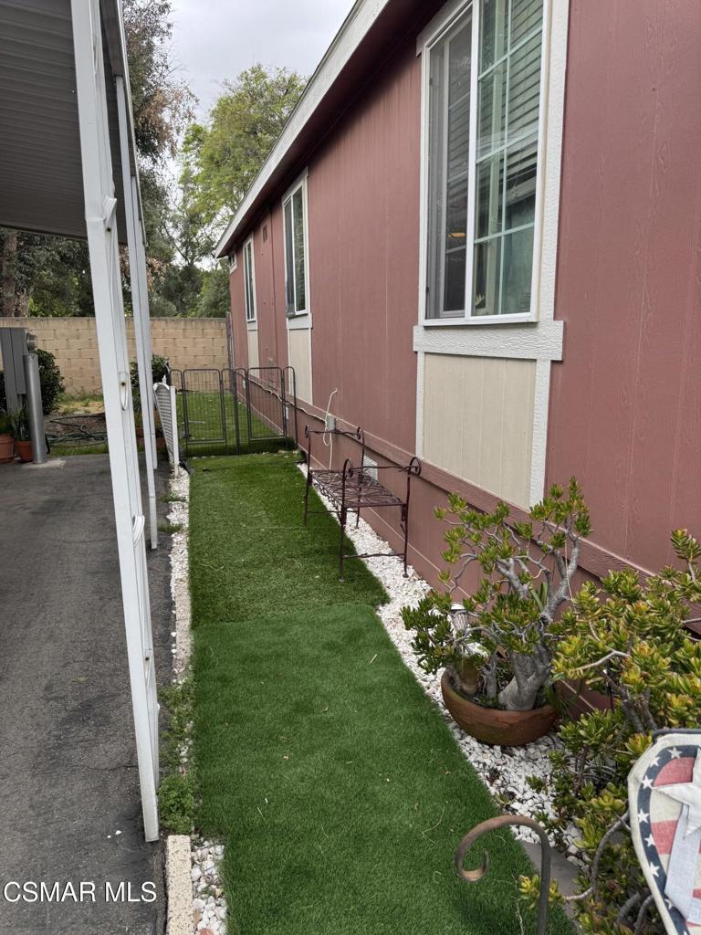 7 Katy Lane Property Photo 4
