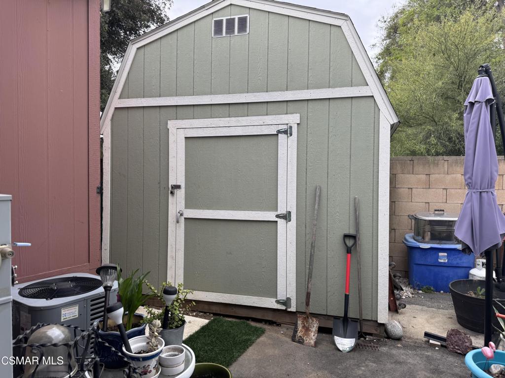 7 Katy Lane Property Photo 5