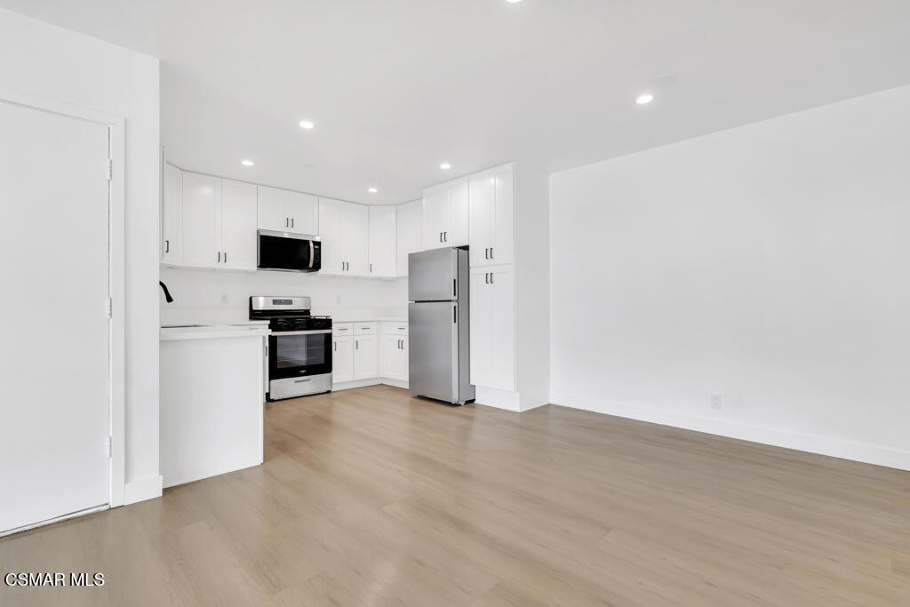 605 Warwick Avenue 629-1 Property Photo 2