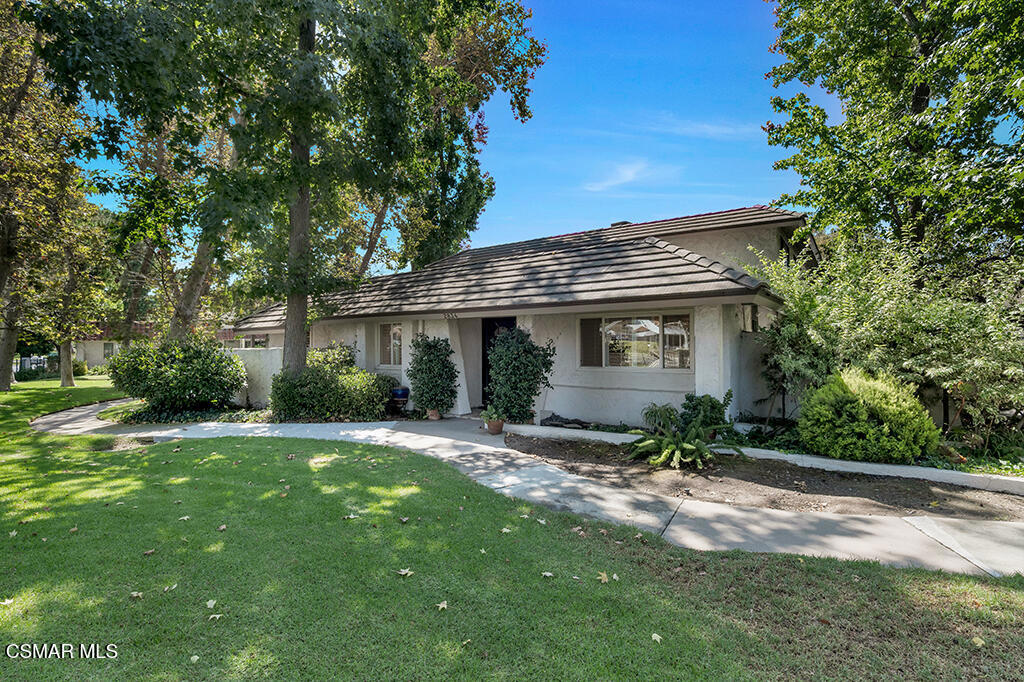 2834 Instone Court Property Photo 1
