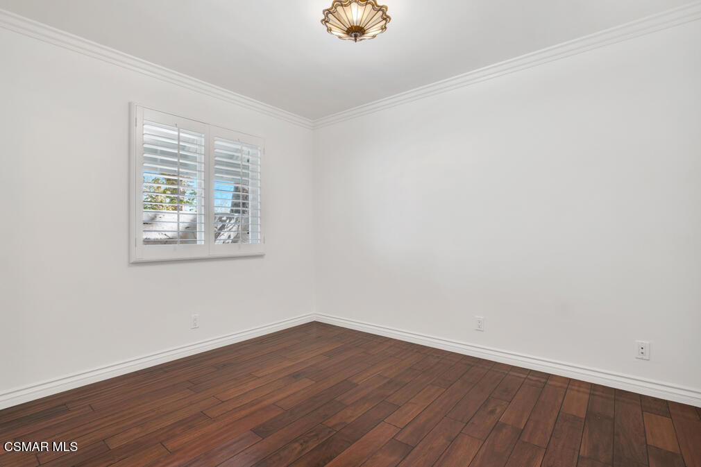 2834 Instone Court Property Photo 18