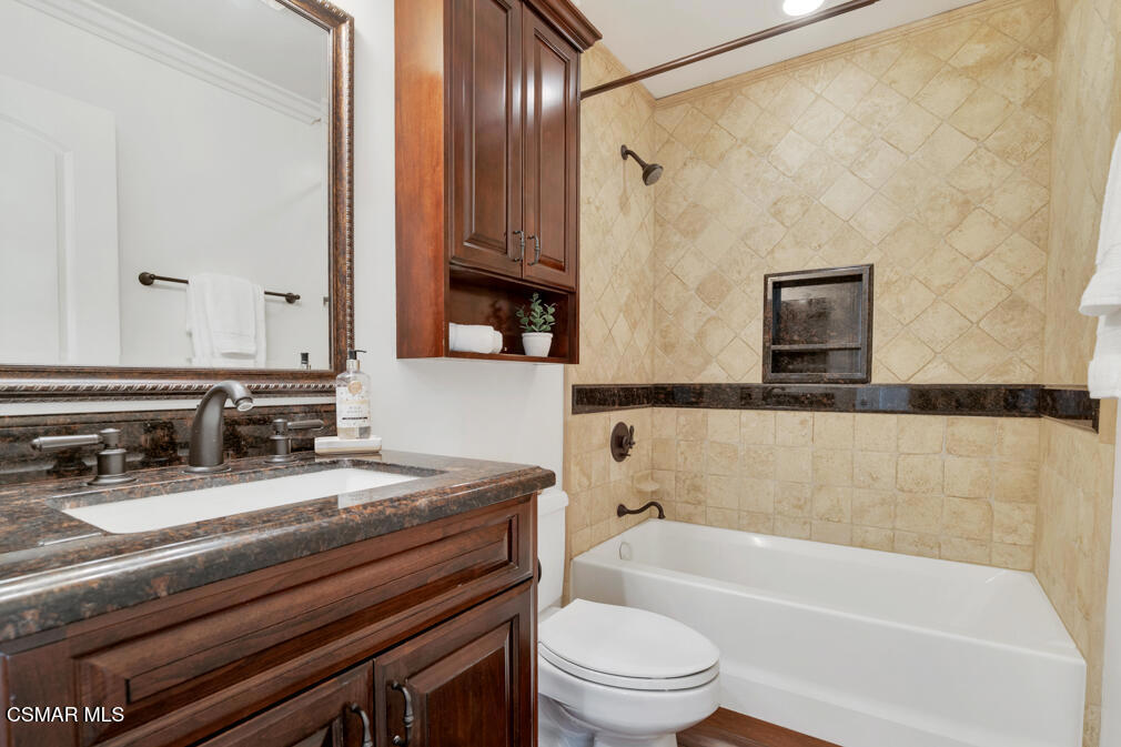 2834 Instone Court Property Photo 21