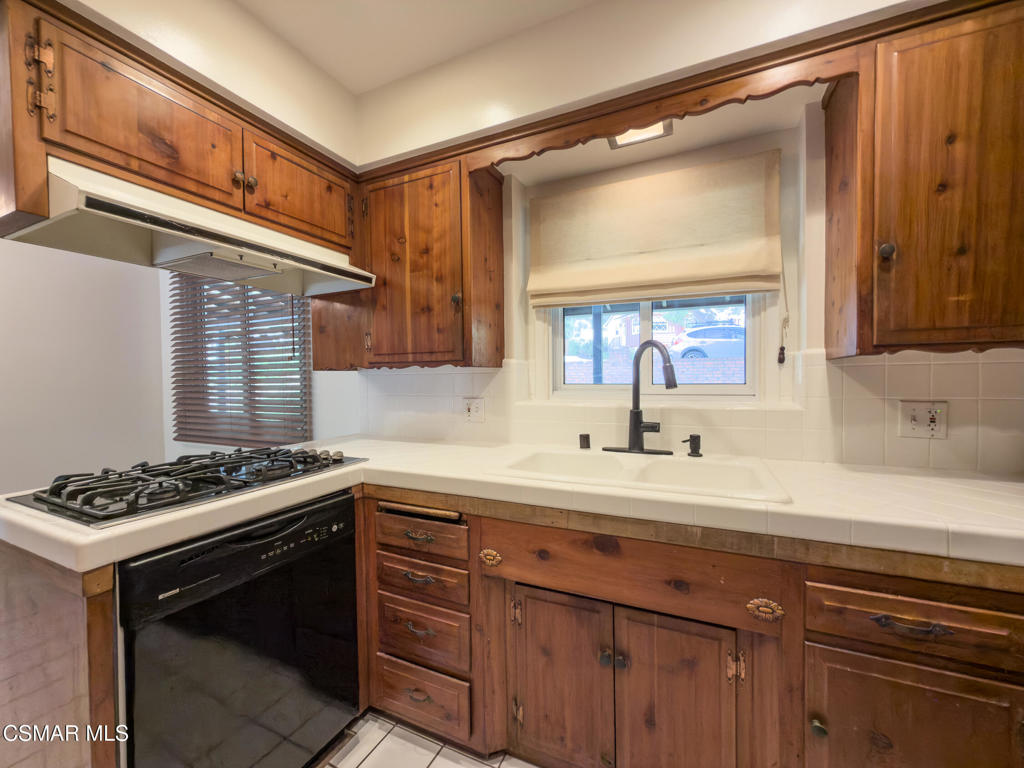 3932 Mayfield Avenue Property Photo 14