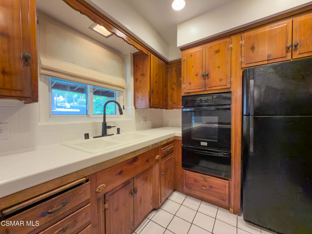 3932 Mayfield Avenue Property Photo 16