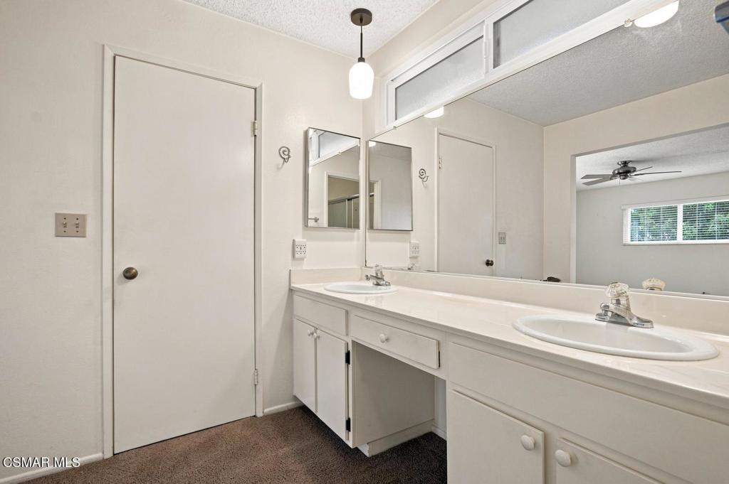 812 Chaparral Court Property Photo 12