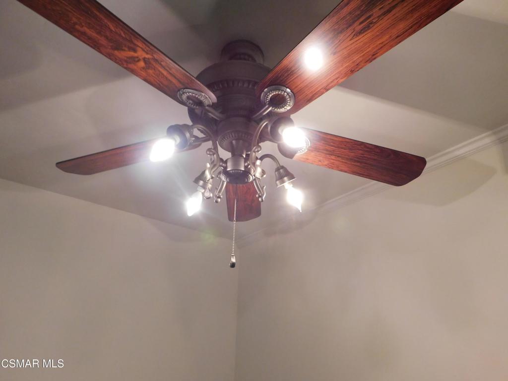 6213 Whitsett Avenue Property Photo 14