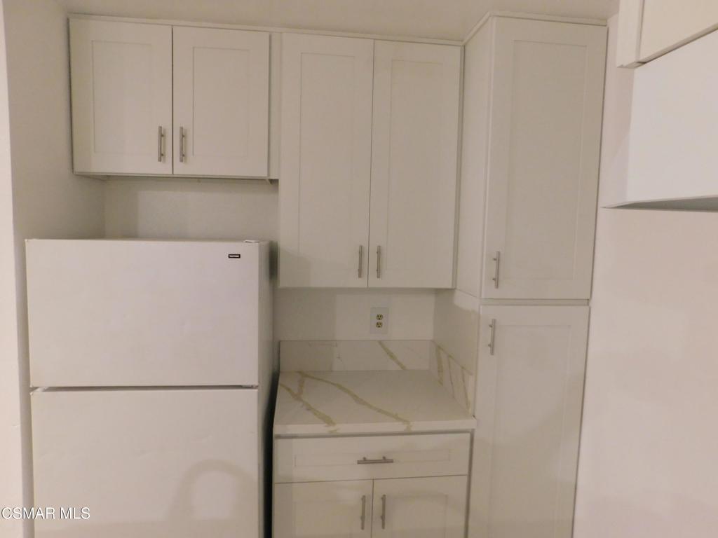 6213 Whitsett Avenue Property Photo 19