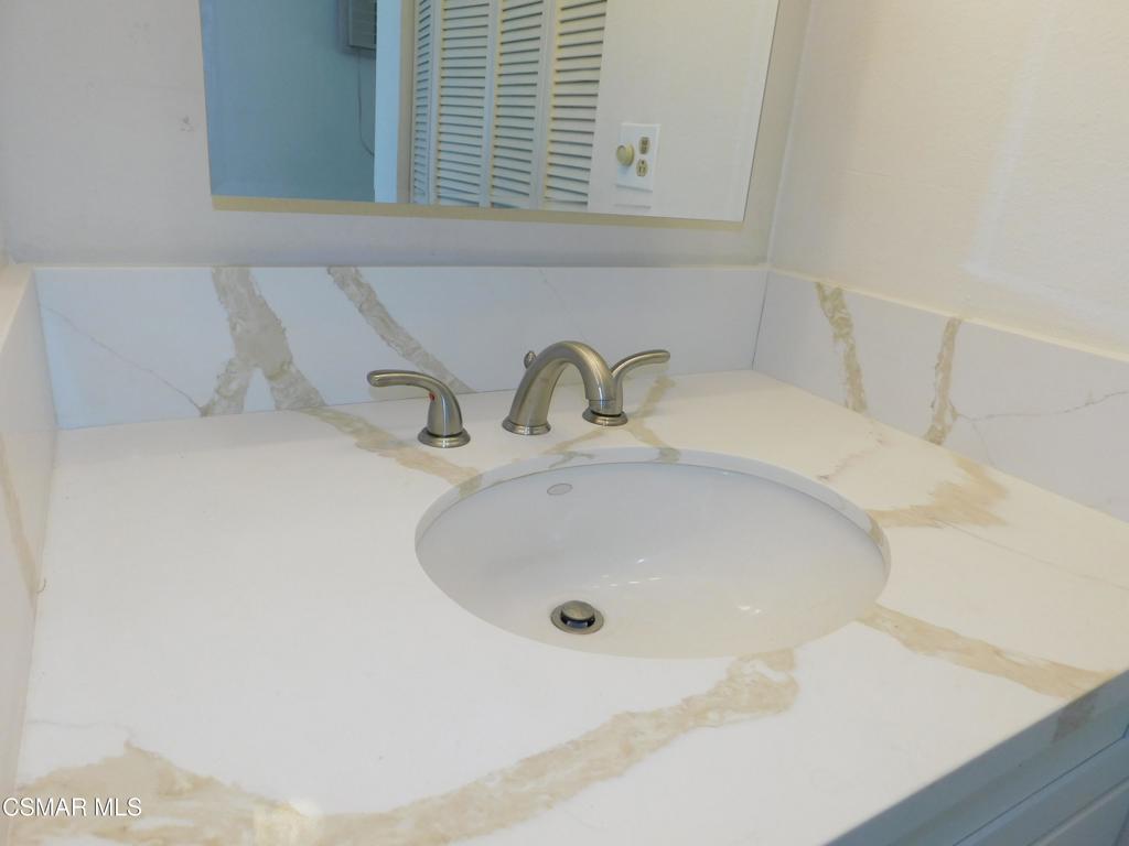 6213 Whitsett Avenue Property Photo 24