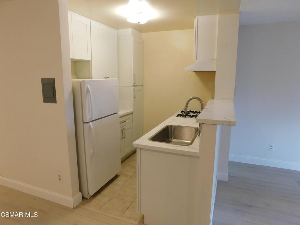 6213 Whitsett Avenue Property Photo 36